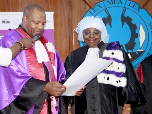 Décoration Pr Coumba Touré Kane : chevalier de l&rsquo;ordre international des palmes académiques du Cames